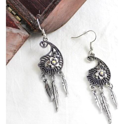 Personality Peacock Pendant Earrings Exquisite Hollow Peacock Flower Crystal Leaf Tassel Earrings Female Charm Vintage Jewelry