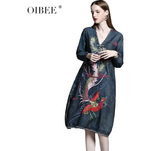OIBEE2019 European station winter womens new fashion embroidered denim V-neck loose large size casual dress