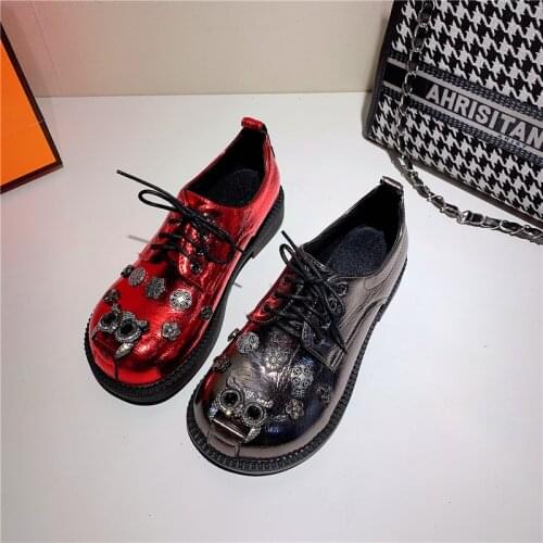 Large size womens shoes 41-43 2021 spring new British style patent leather heavy industry small leather shoes single shoes