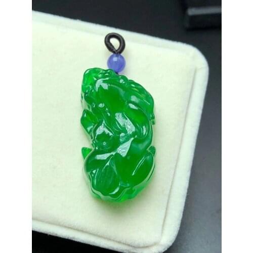 Quality Burma emerald Pi Xiu Pendant Amulet Lucky beast green Jade churinga Hanging Bless