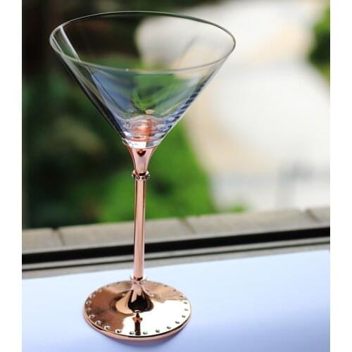 Crystal cocktail glass Martini cup champagne glass Marguerite bar dedicated triangular glass galvanized base