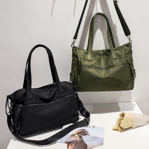 Camouflage Fashion Large Travel Bag Women Cabin Tote Bag Handbag Nylon Waterproof Shoulder Bag Women Weekend Gym Bag Female