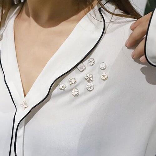 10Pcs Fashion Lady Pins Prevent Accidental Beautiful Exposure Buttons Brooch Badge Wedding Party Dress Jewelry Accessories