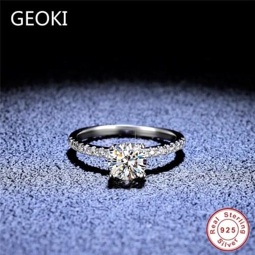 Geoki Passed Diamond Test 1 Ct Round Perfect Cut D Color VVS1 Moissanite Ring 925 Sterling Silver Shiny Stone Wedding Jewelry