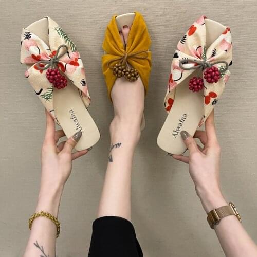 2021 New Arrive Bohemian Style Flower Women Flat Heels Slippers Fashion Unique Style Bead Summers Women Shoes