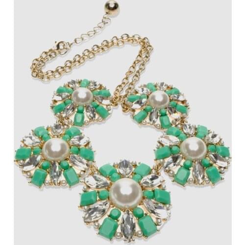 Amorita boutique Pearl flower pendant necklaces