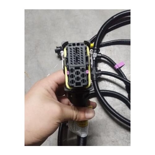 Car connector FOR WP10 sensor harness / without fuel pedal 1813699-3 Part No. 612608000852