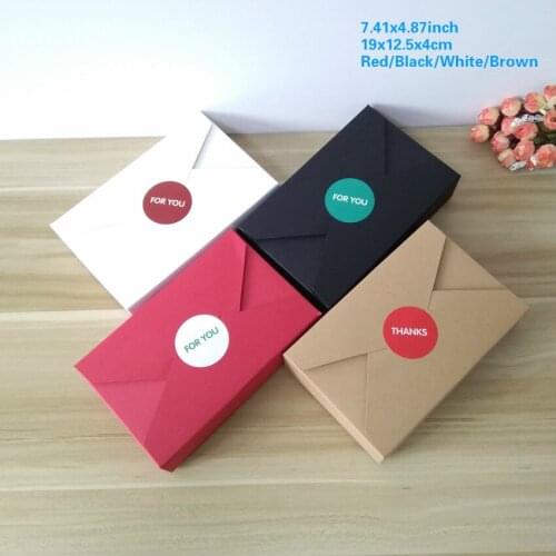 2018 Promotion 7.41*4.87*1.6inch Real Candy Box Wedding Decoration4 Colors Gift Boxes Enveloped Typed Favors And Gifts