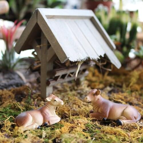Miniature Hay Feeder with 2 Cattles Wooden Rustic Horse Hay Feeder Ornament Mini Farm Animal Fairy Garden Dollhouse Accessories