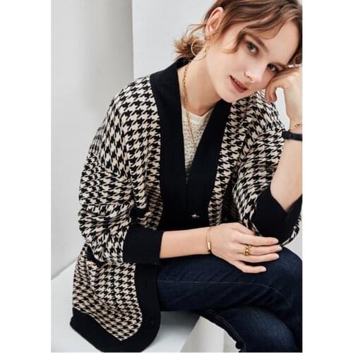 Women Cardigan Spring Autumn Winter Long Sleeve V-Neck Plaid Elegant High Street Chic Loose Fashion Lady S