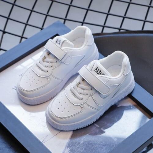 Childrens Sports Shoes Spring and Autumn New Boys Girls Board Shoes Baby Leather White Shoes Student Running Shoes