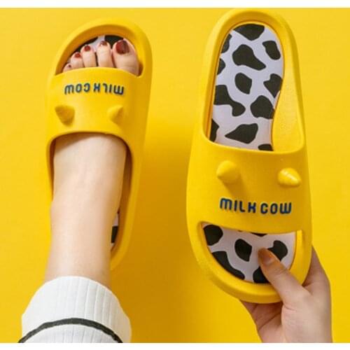 Summer Cartoon Slippers Women Wear Bathroom Non-Slip Home Sandals And Slippers Women Lovers Indoor Cute Sandals And Slippers men