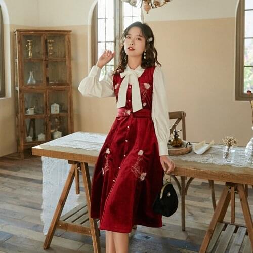 Elegant Autumn Long Sleeve Women Dress Bow collar blouses Vintage embroidery rose dress Two pieces set With sashes Female Dress