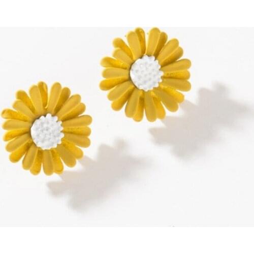 Women Flower Daisy Stud Earrings Jewelry Sweet Candy Girl Fresh Petal Gift Gold Wire Ball Fashion Korean Earrings
