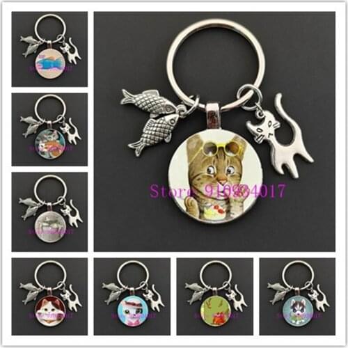 New naughty cat fish glass pendant keychain and cute cat who want to eat fish key ring round glass keychain decorative gifts