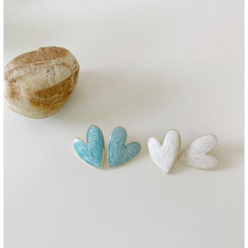 2021 New Arrival Graceful Enamel Heart Earrings for Women Vintage Geometric Exaggerated Statement Piercing Earrings Jewelry