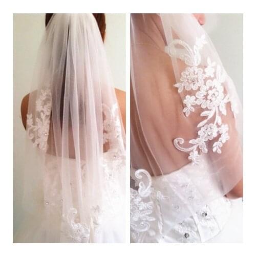 White Ivory In Stock Short One Layer Fingertip length Rhinestone appliqued wedding veil bridal veils with Comb