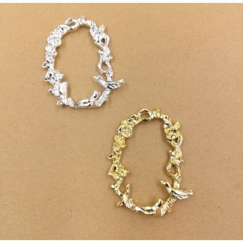 SEA MEW 10 PCS 32.5*42mm Fashion Metal Alloy Gold Silver color Bird Flowers Wreath Pendant Connectors Charm For Jewelry Making