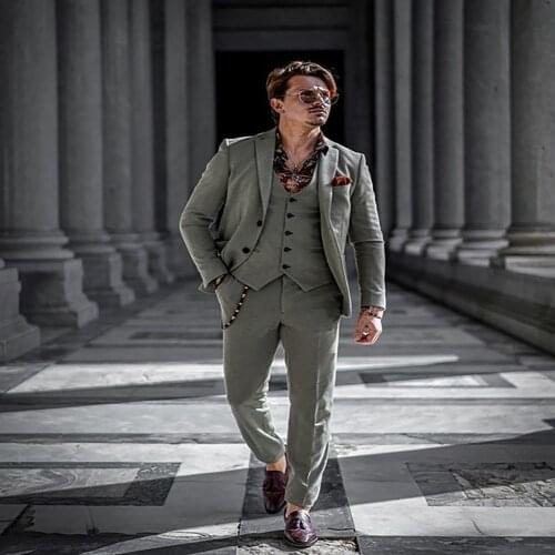 2020 Grey Mens Formal Suit Custom Made for Wedding texudo 3 Piece (Coat+Vest+Pants)Suit Notched Lapel Traje Hombre