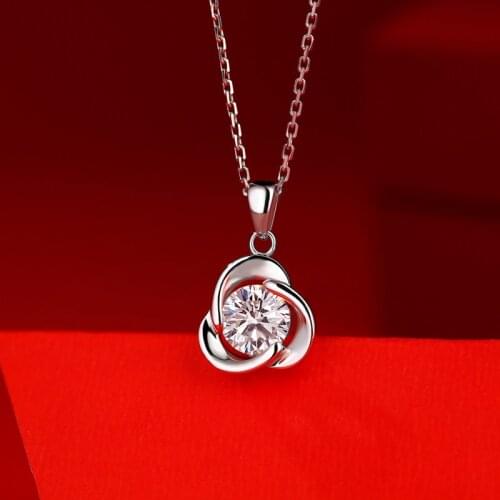 Classic 3 Leaf D Color Moissanite Pendant Necklace 925 Silver Brilliant Cut 1 Carat 6.5mm VVS1 Moissanites Chain Necklaces Gift