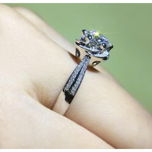 Solid 18K White Gold 1ct 6.5mm DF Color Round Moissanite Halo Ring Lab Diamond Engagement Ring For Women