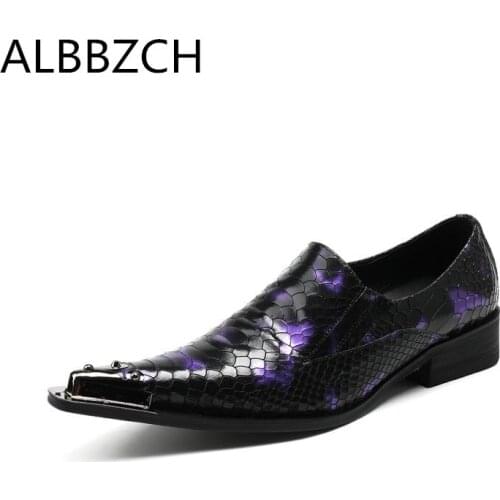 Spring Autumn Men Loafers Luxury Metal Pointed Toe Evening Party Dress Shoes Purple Career Shoes Embossed Leather Wedding Shoes