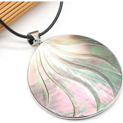 Wholesale Natural Shell Alloy Pendant Necklace Round Stripe DIY Retro Necklace Sweater Chain Accessories Making 50x50mm