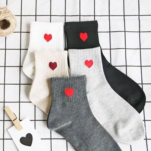 Womens Socks Women Cute Love Heart Print Cotton Harajuku Socks White Black Girl Female Sock Dropshipping calcetines Wholesale