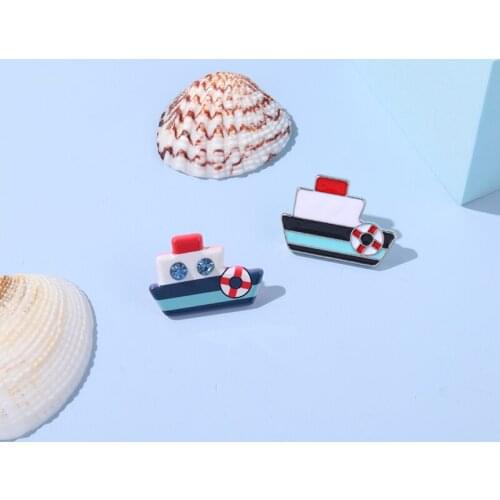 Ship Enamel Pins Cruise Ship Boat Metal Alloy Brooch Lapel Pin Badges Creative Gift Friends Jewelry Accessories Custom Wholesale