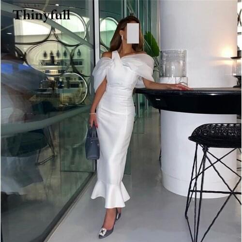 Thinyfull Sleeveless Wedding Dresses