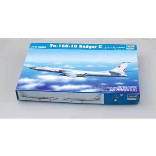 Trumpeter 1/144 03908 Tu-16k-10 Badger-C