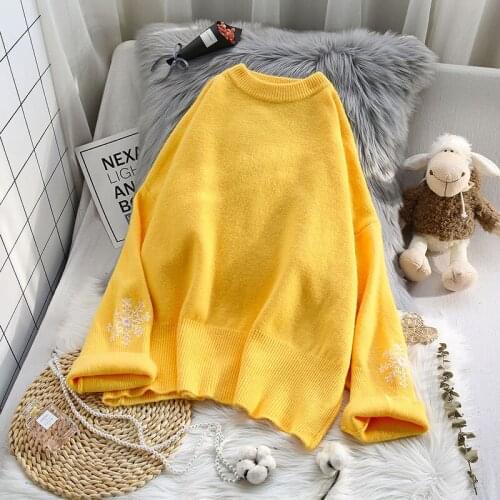 Snowflake Knitted Women Sweater And Pullovers Flare Sleeved Solid O-Neck Loose Casual All Match Female Pulls Tops