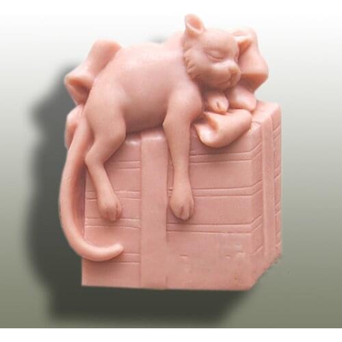 New Arrival Silicone Mold Cute Cat on a Gift Handmade Soap Mold Fondant Silicon for Cake Decorations Aroma Stone Moulds PRZY 001