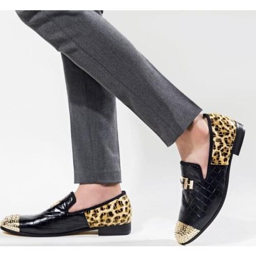 XQWFH Men Loafers 2020 Fashion Flats Comfy Slip-on Autumn Moccasins Male Footwear Brand Men Casual Shoes