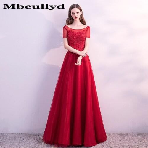 Mbcully Charming Long Evening Dresses 2020 Sexy Sheer Scoop Neck A-Line Prom Gown Applique Lace Red robe de soiree Short Sleeves