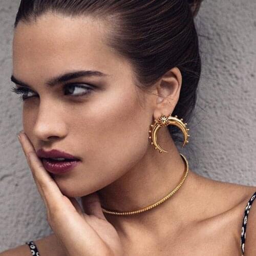 Geometric Exaggeration Punk Moon Earrings Smooth Face Personality Crescent Earrings Charm Womens Dinner Party Party Jewelry