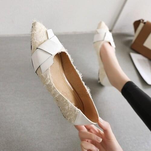 Spring 2020 new single shoes womens pointed thick heel Muller shoes all match Korean spring shoes children
