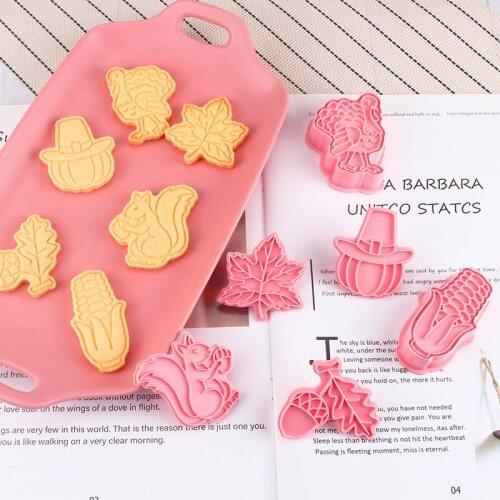 6pcs/Set Thanksgiving Biscuit Mould 3D Plastic Press Type Household Pinecone Maple Leaf Corn Baking Christmas Cookie Mold