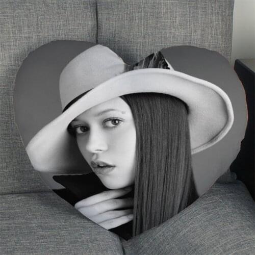 Hot Sale Custom Summer Glau Actor Heart Shape Pillow Covers Bedding Comfortable Cushion/High Quality Pillow Cases