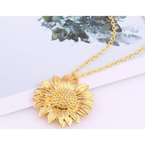 Creative 3-Color Metal Sunflower Pendant Necklace Charming Womens Wedding Clavicle Chain Accessories Fashion Jewelry Girl Gift