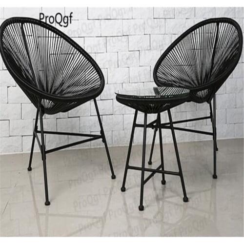 Ngryise 1 Set ratten chair and table