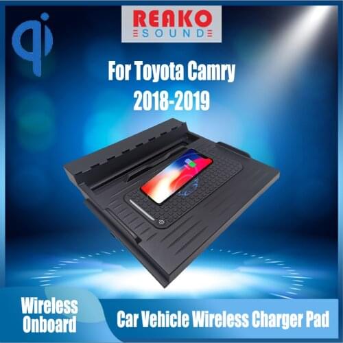 REAKOSOUND For Toyota Camry 2018 2019 15W Qi Fast Charging Car Wireless Charger Pad Auto Android Phone Iphone Holder Smart Plate