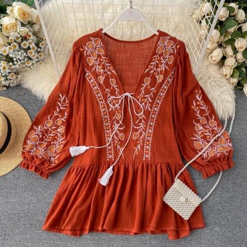 Vintage Womens Tops And Blouses 2020 Cotton Linen Embroidery Loose Puffy Sleeve Top Long Tunic For Women Retro Blouse DD2537
