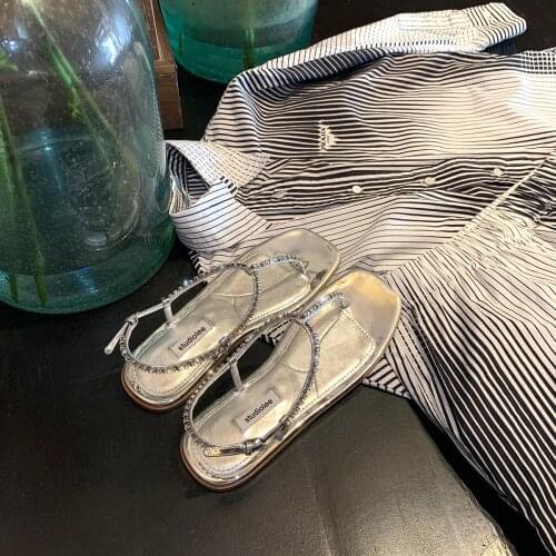 2021 New Womens Summer Internet Celebrity Square Toe Womens Shoes with Roman Rhinestone Flip-Flops