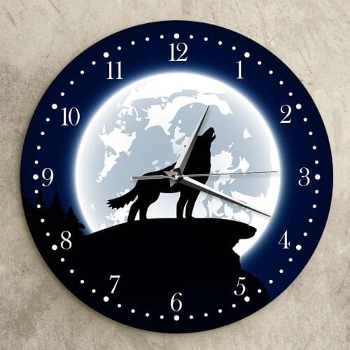 Howling Wolf With Moon Wall Clock Wildlife Animal Wolf Wall Clock Modern Design Grey Wolf Man Cave Living Room Home Decor Gift