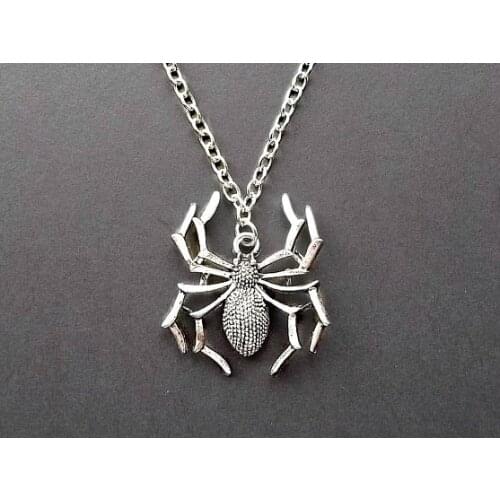 2018/ popular new fashion spider Halloween pendant necklace with silver necklace for men and women