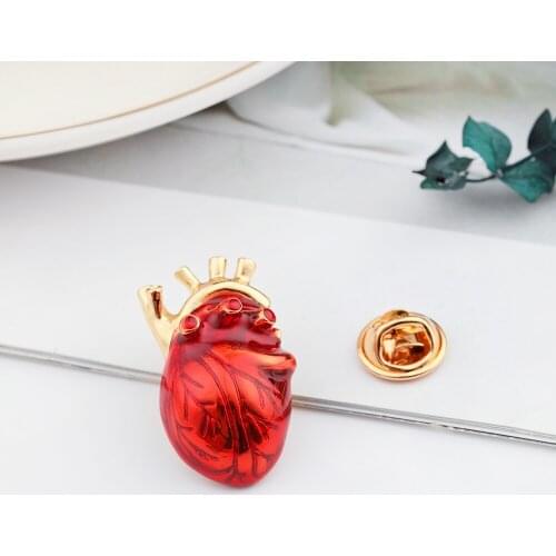 Red Enamel Brooch Heart Organ Anatomical Medical Jewelry for Nurse Doctor Lapel Pin White Uniform Badge Women Party Office Gift