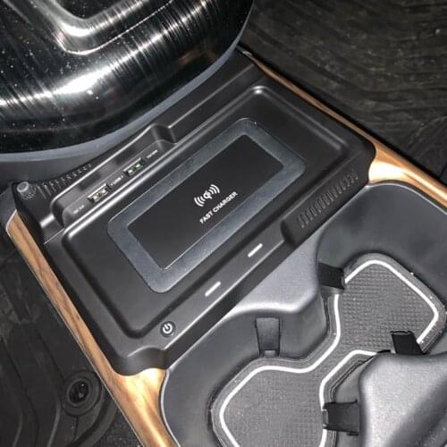 10W QI car wireless charger mobile phone charger fast charging phone holder accessories for Honda CRV CR-V 2017 2018 2019