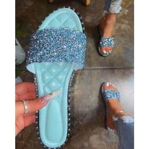 Women Casual Summer Flat Beach Slippers Female Crystal Rivets Slides Shoes For Girls Fashion Ladies Leisure Footwear