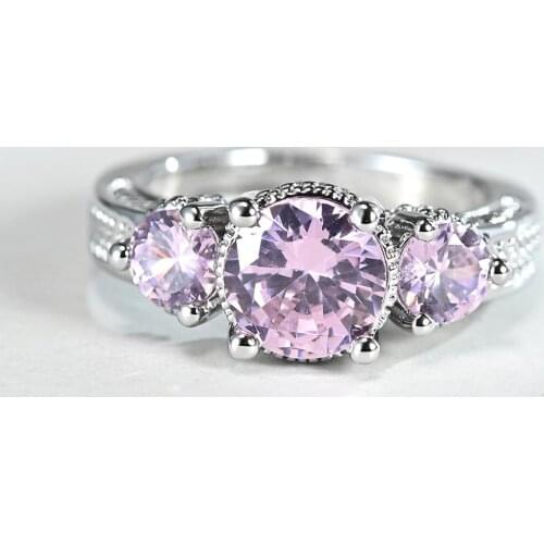 New Luxury Exquisite Three Pink Heart Stone Geometric Jewelry Women Engagement Wedding Gift Ring